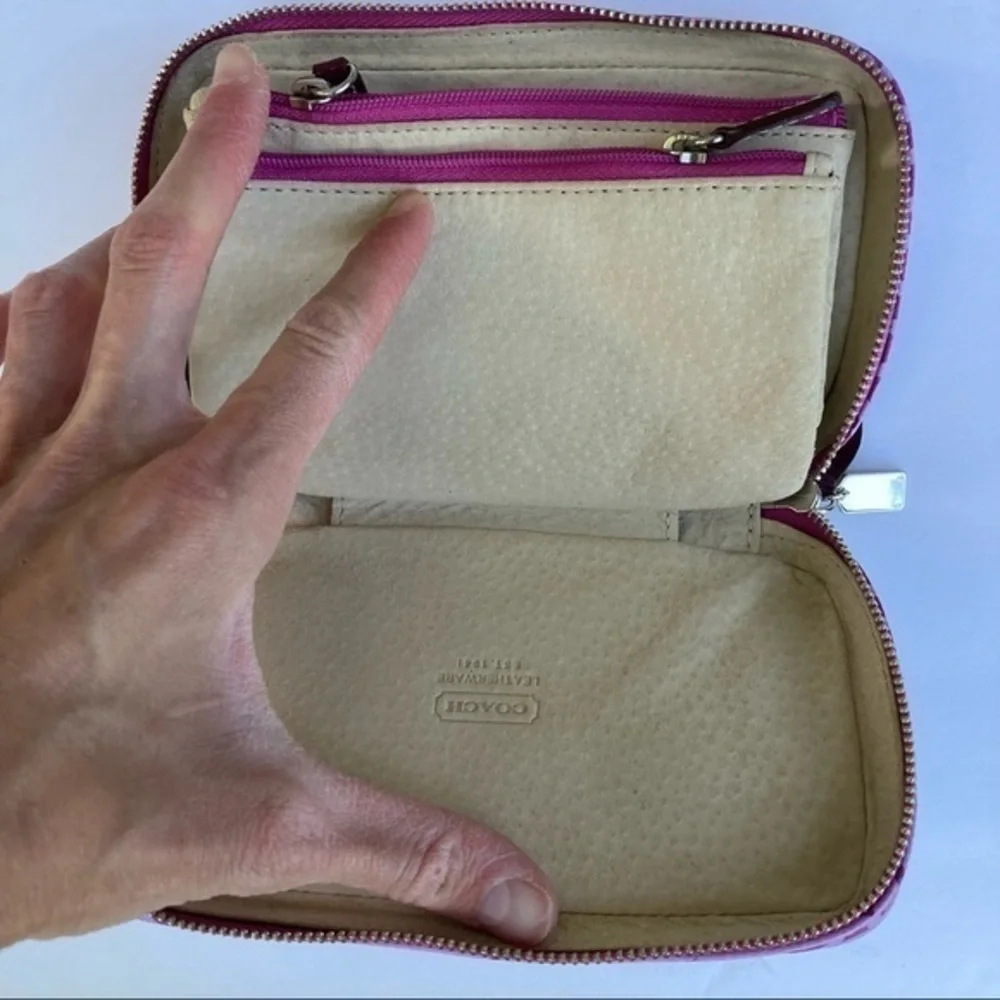 Coach purple c zipper case rare amazing